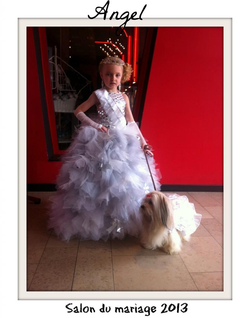 Angel avec la mini miss de France au salon du mariage